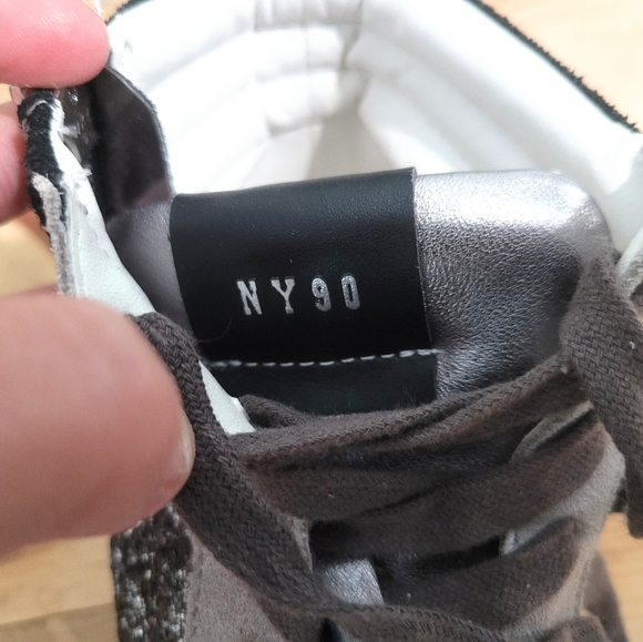 Steve Madden Serena Mixed Media High Top Sneakers NY90 Glitter Zip Shoes… - Picture 11 of 12